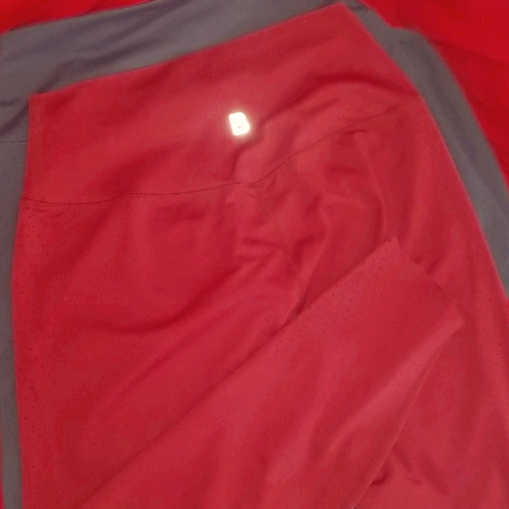 Buffbunny cropped leggings Medium